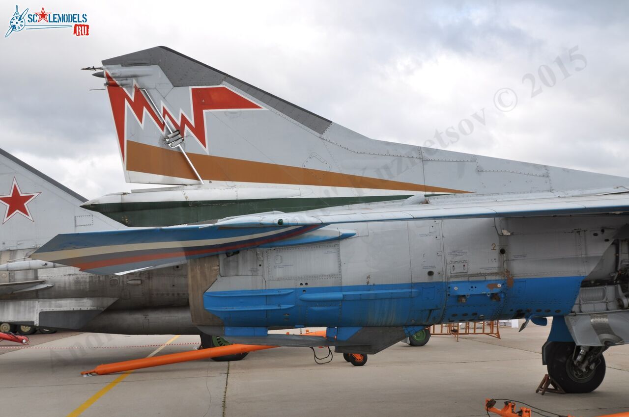 MiG-27M_13.jpg