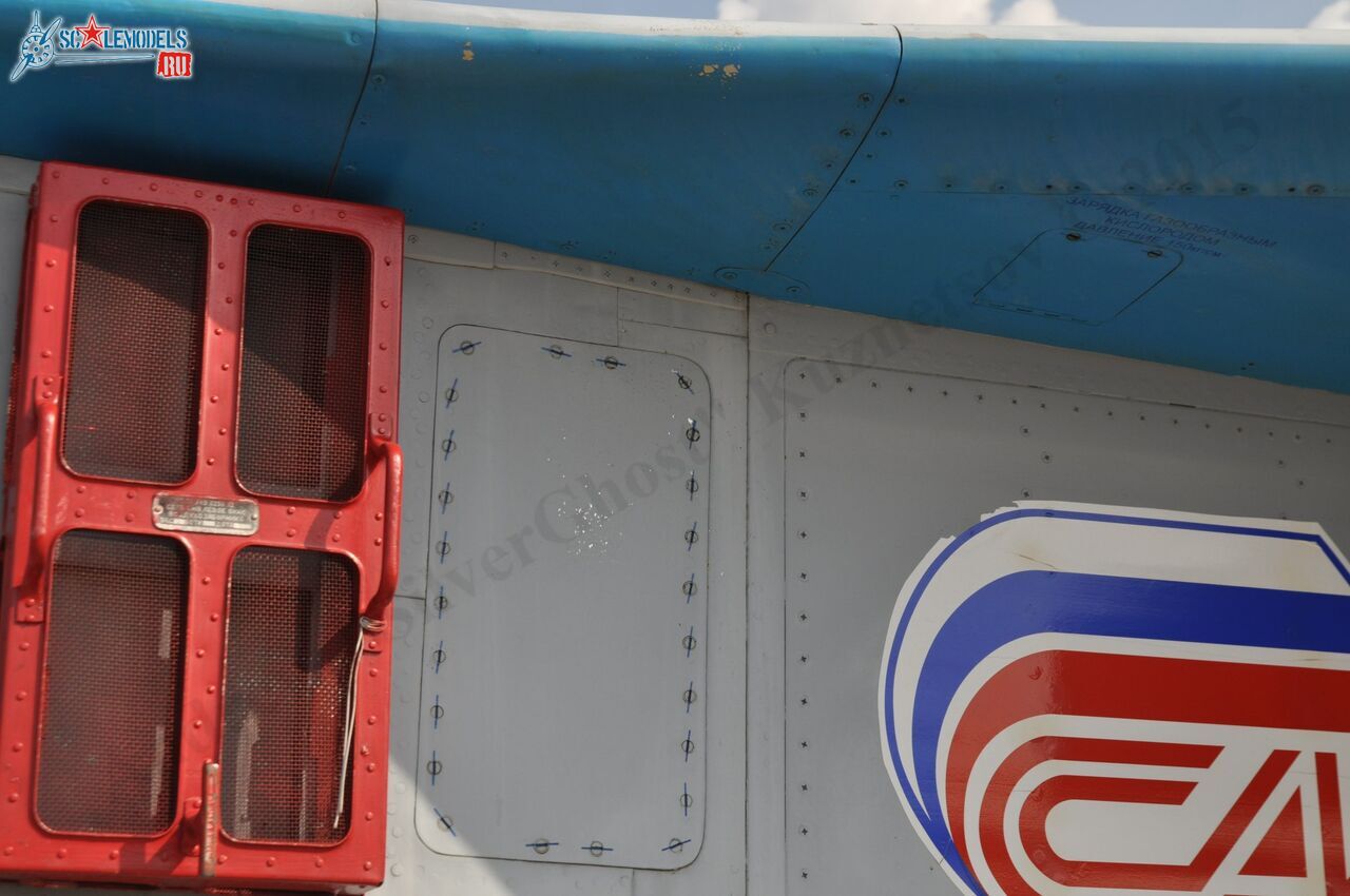 MiG-27M_212.jpg