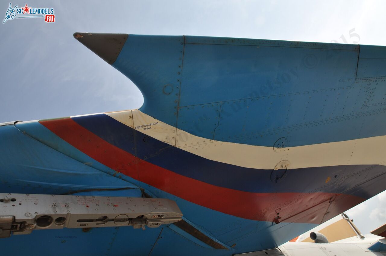 MiG-27M_217.jpg