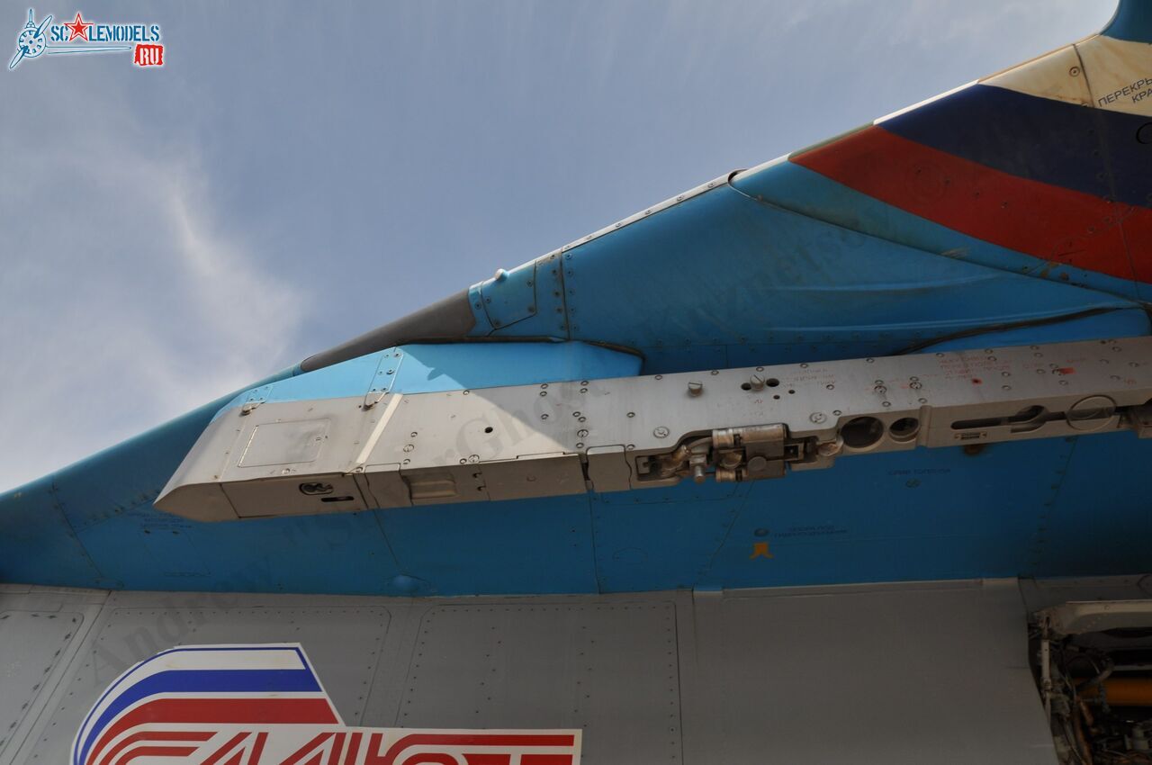 MiG-27M_219.jpg