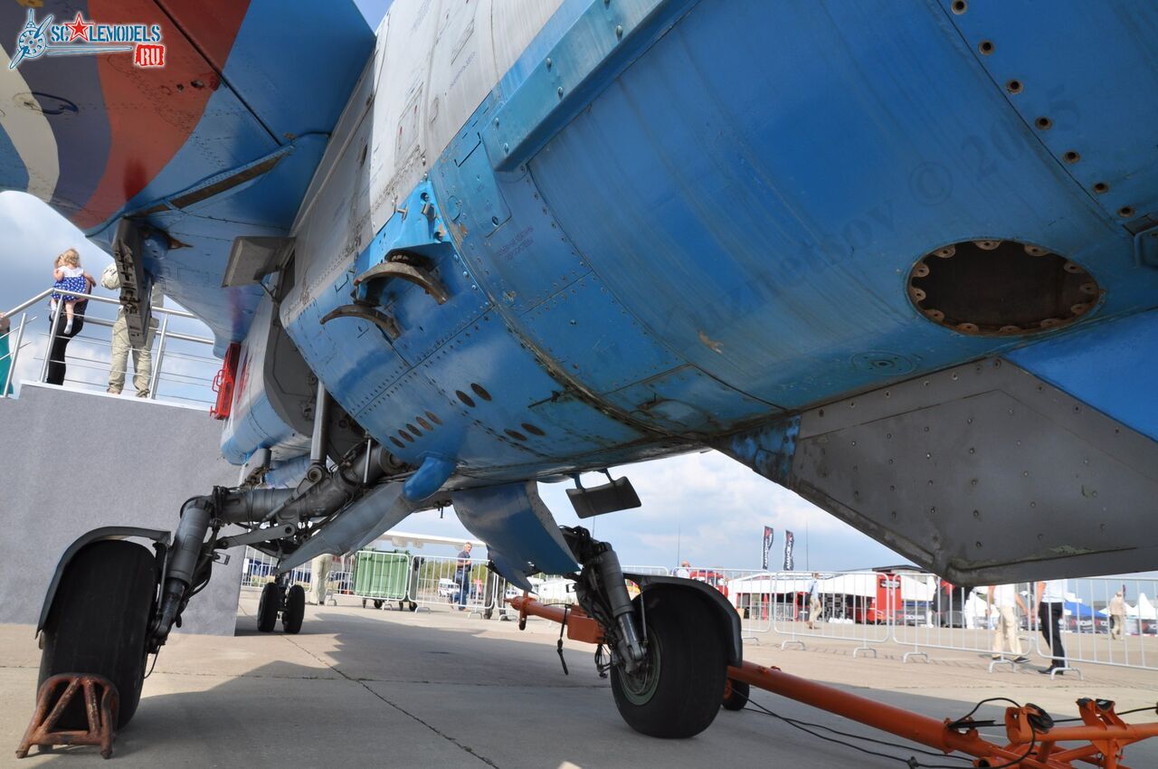 MiG-27M_368.jpg