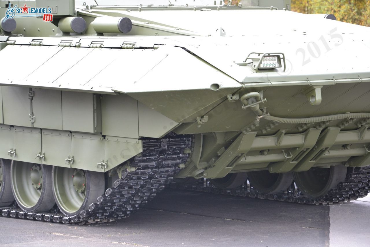 T-15_Armata_4.jpg