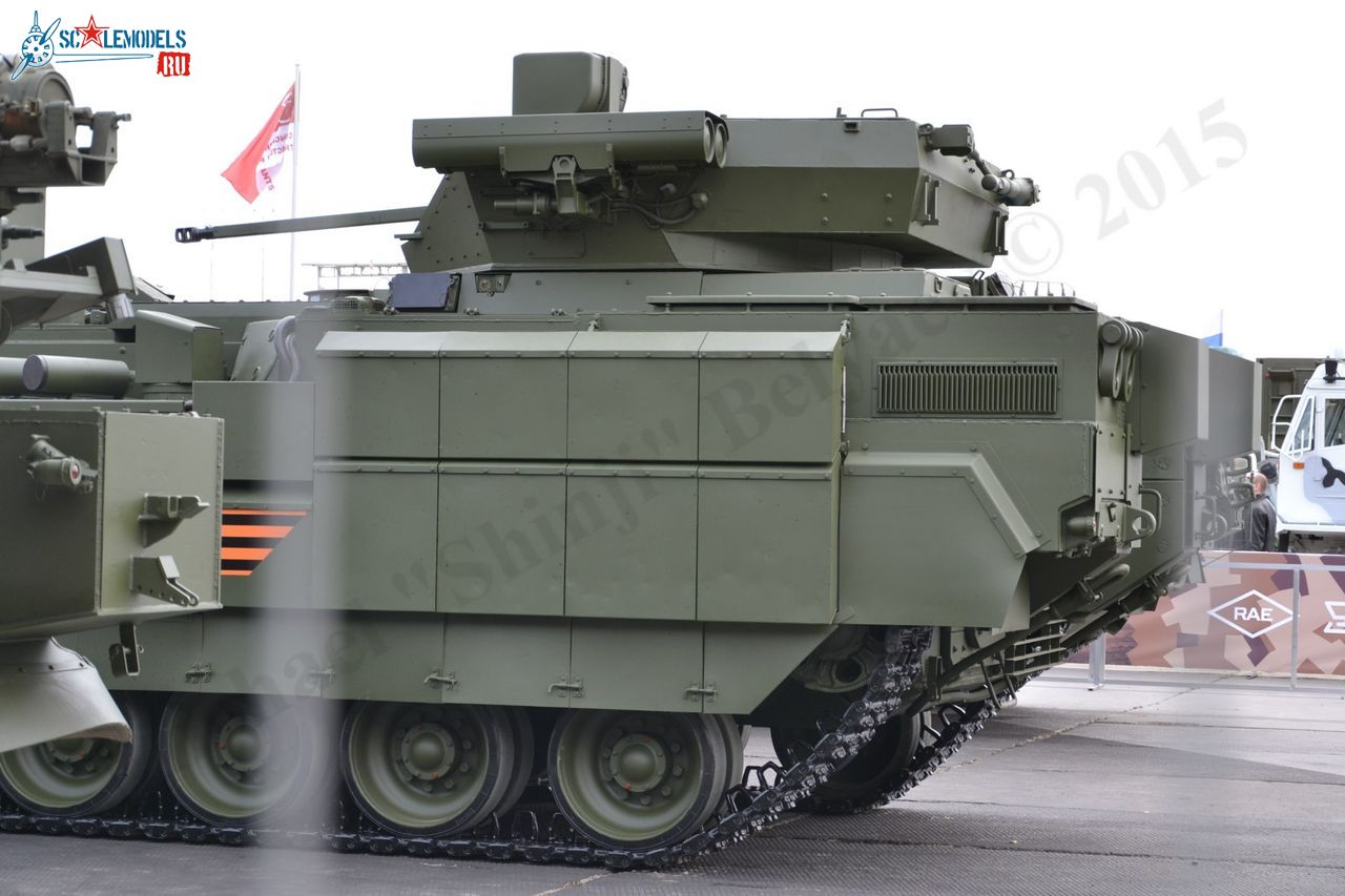 T-15_Armata_40.jpg