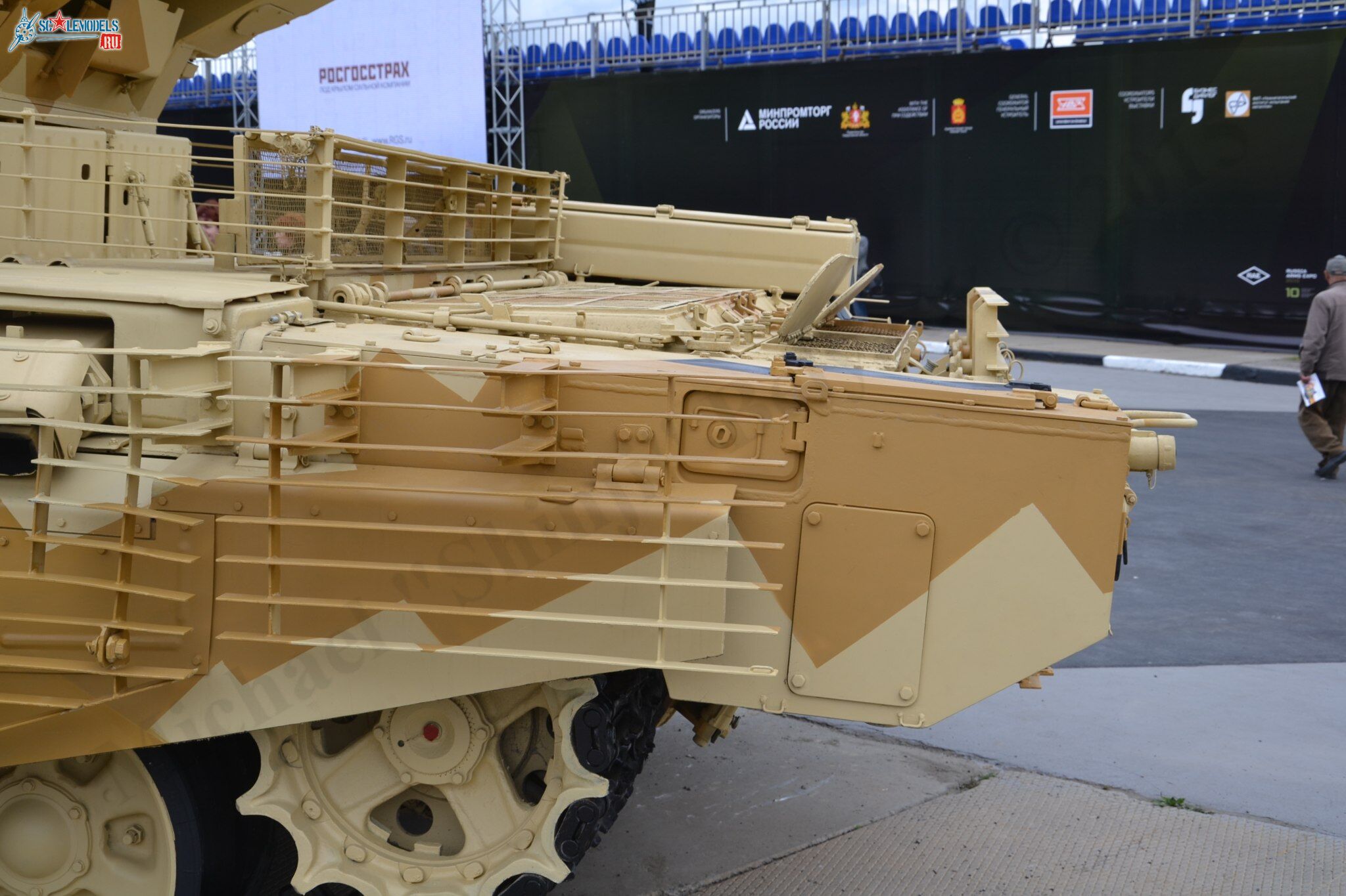 BMPT-72_28.jpg