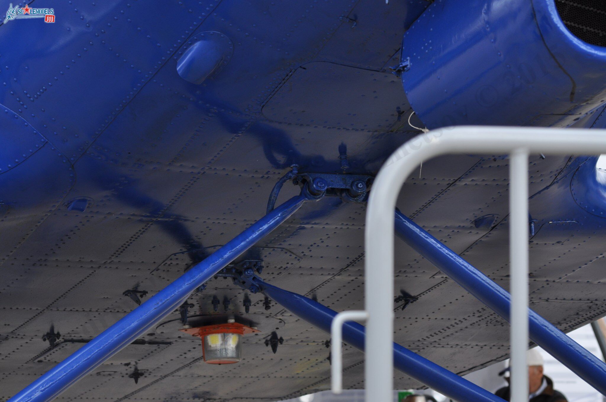 TR-301_RA-40728108.jpg