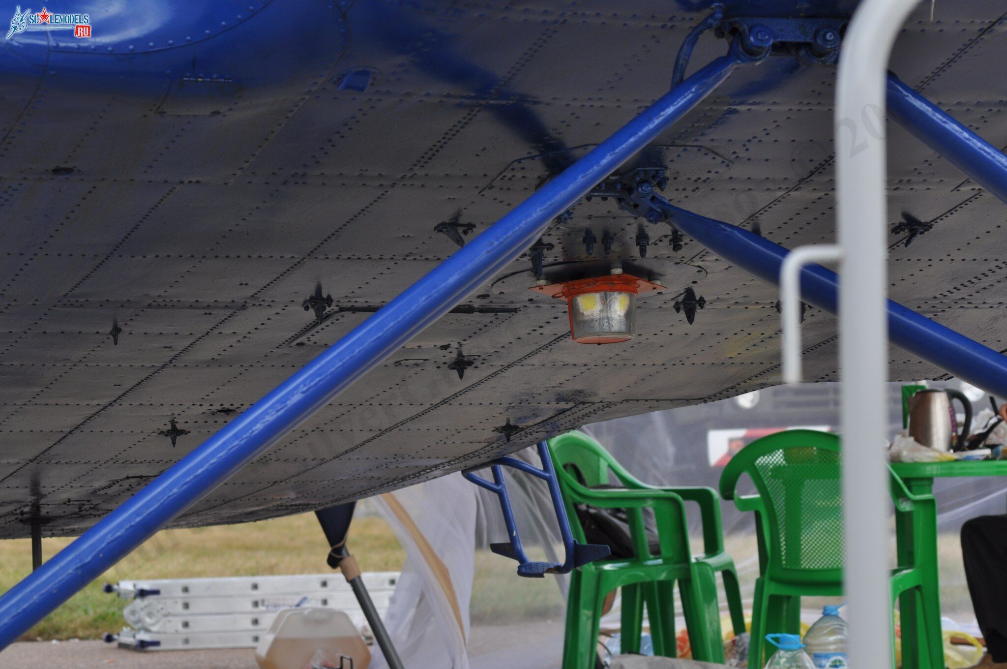 TR-301_RA-40728109.jpg