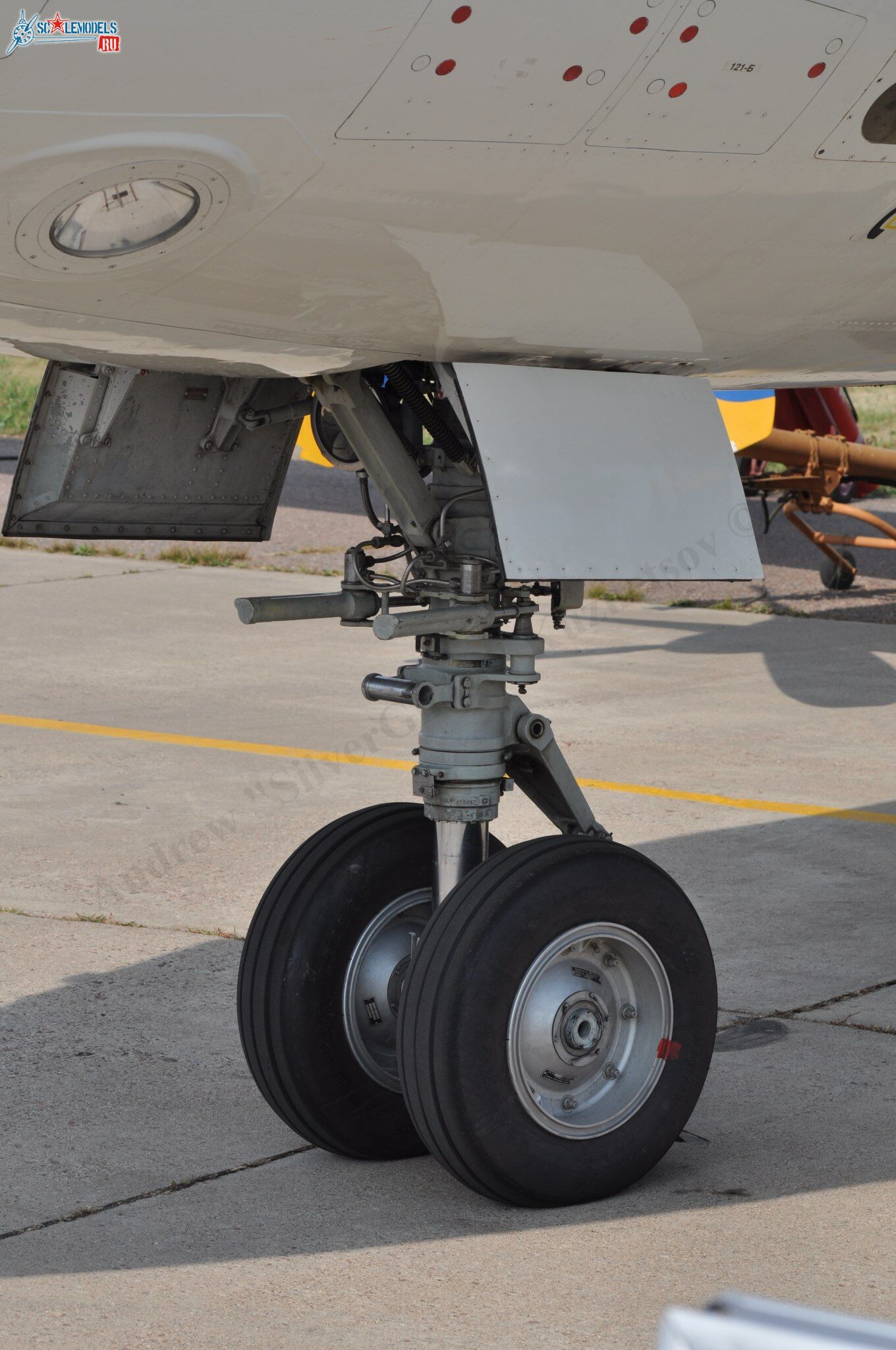 Il-114_103.jpg