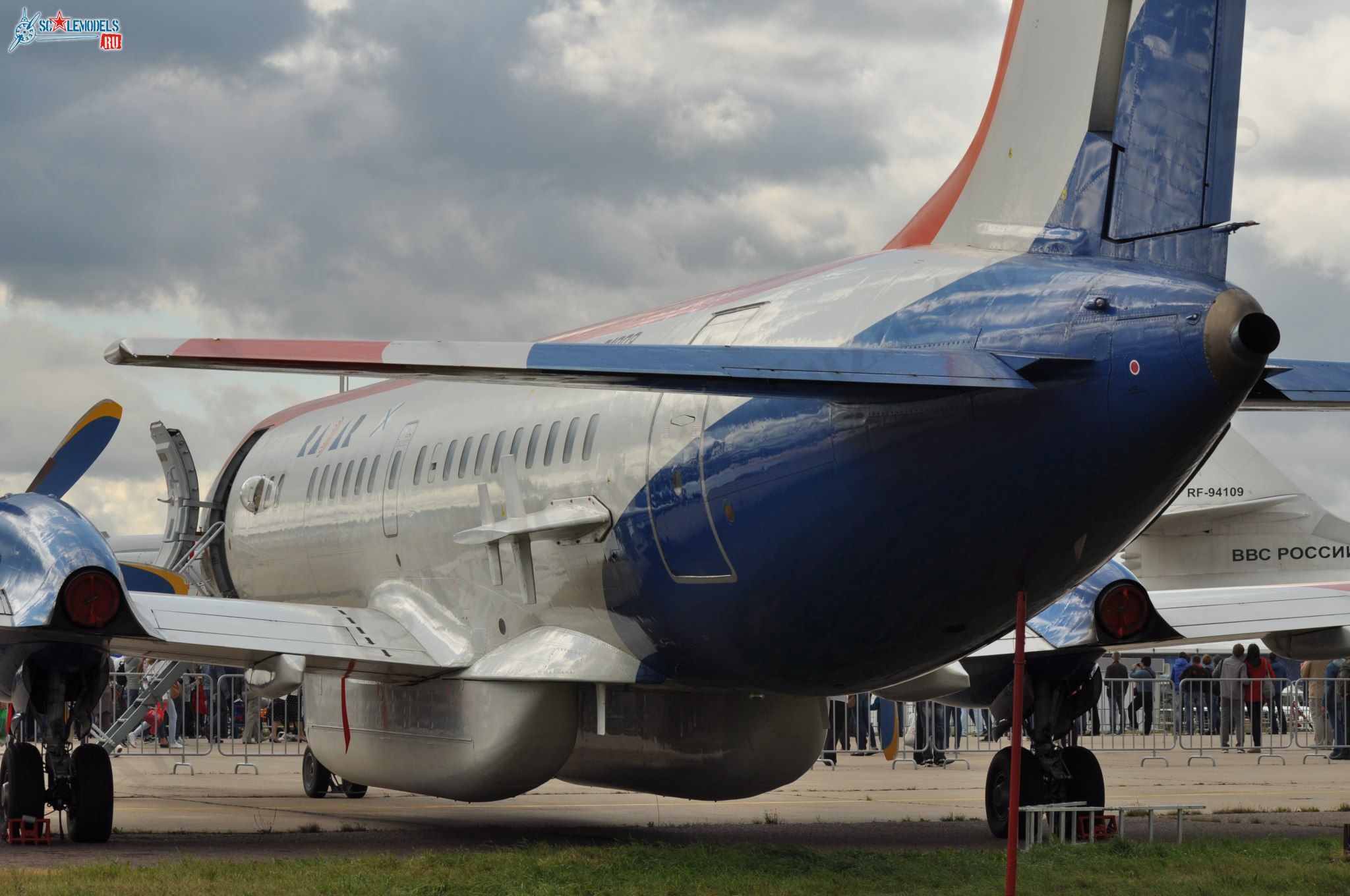 Il-114_209.jpg