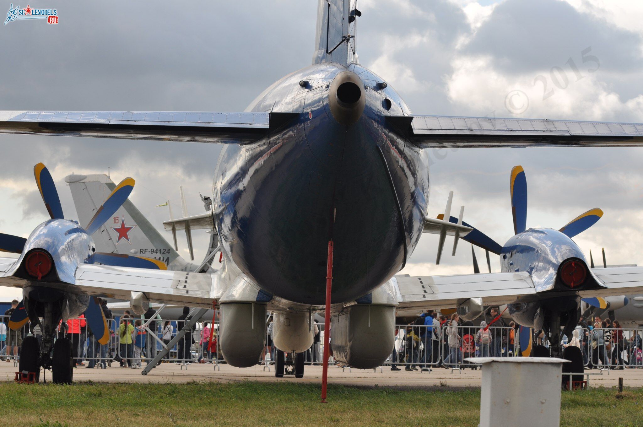 Il-114_232.jpg