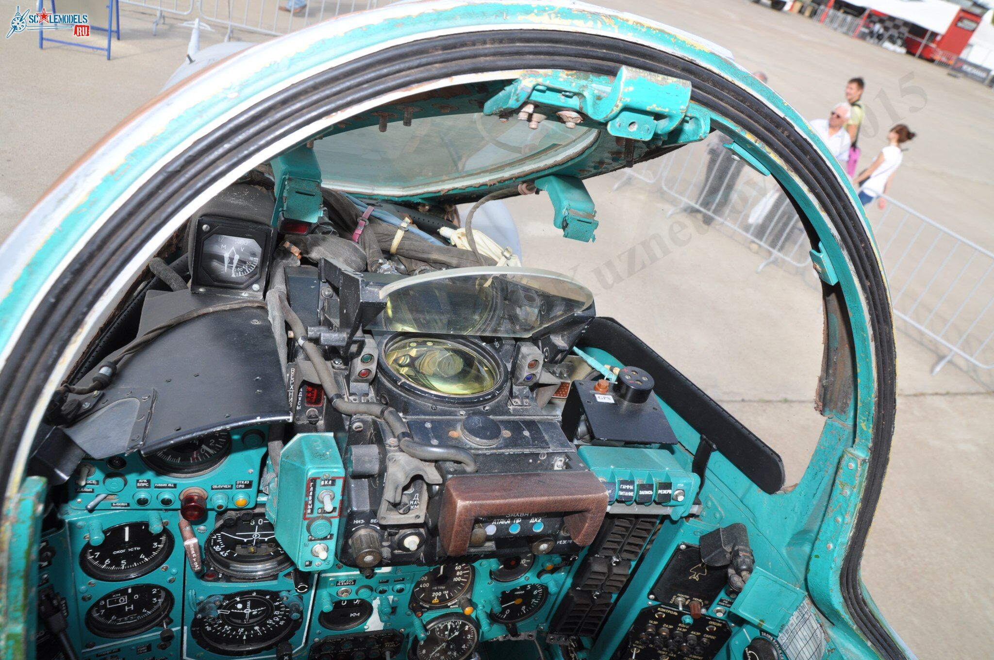 MiG-27M_384.jpg