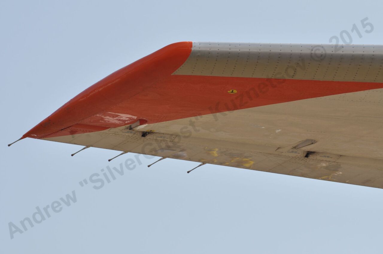 Yak-42LL_101.jpg