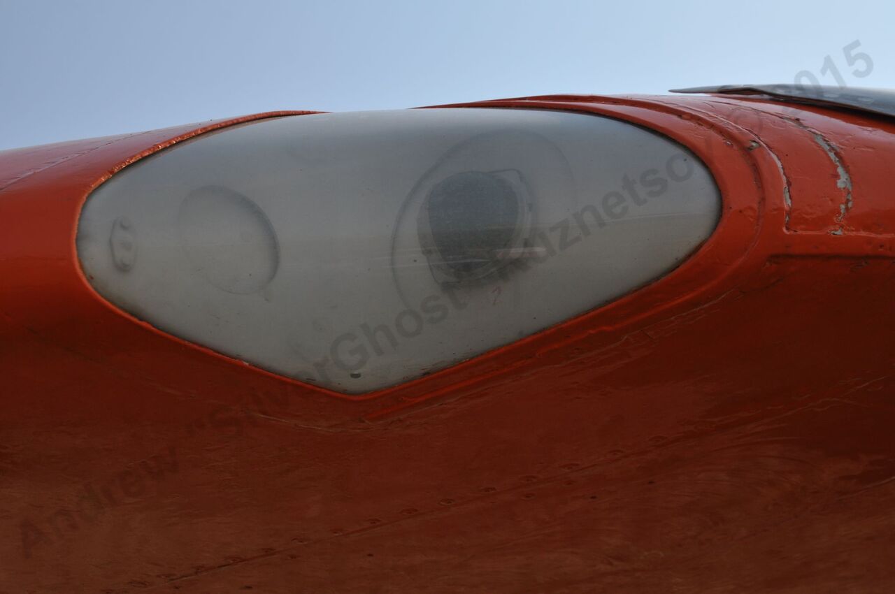 Yak-42LL_135.jpg