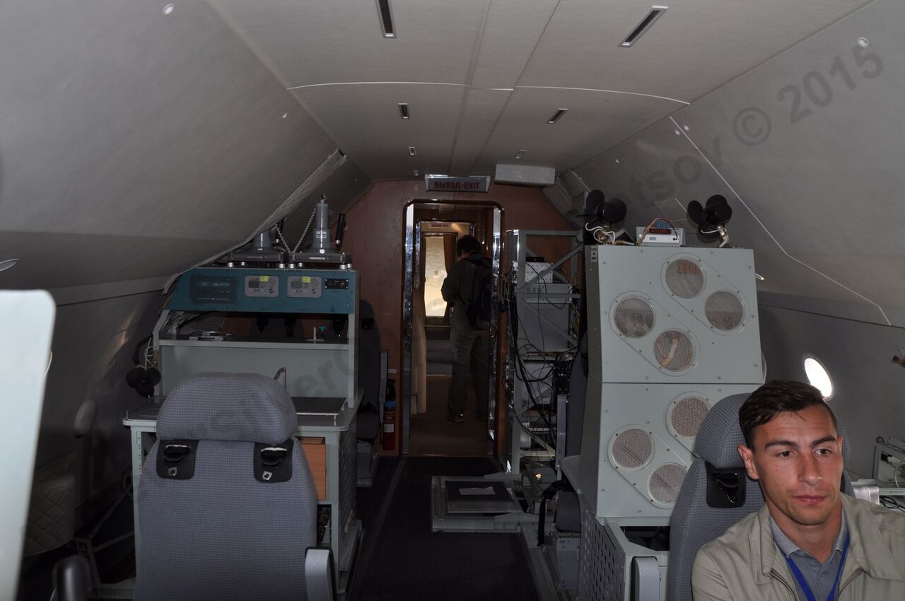 Yak-42LL_187.jpg