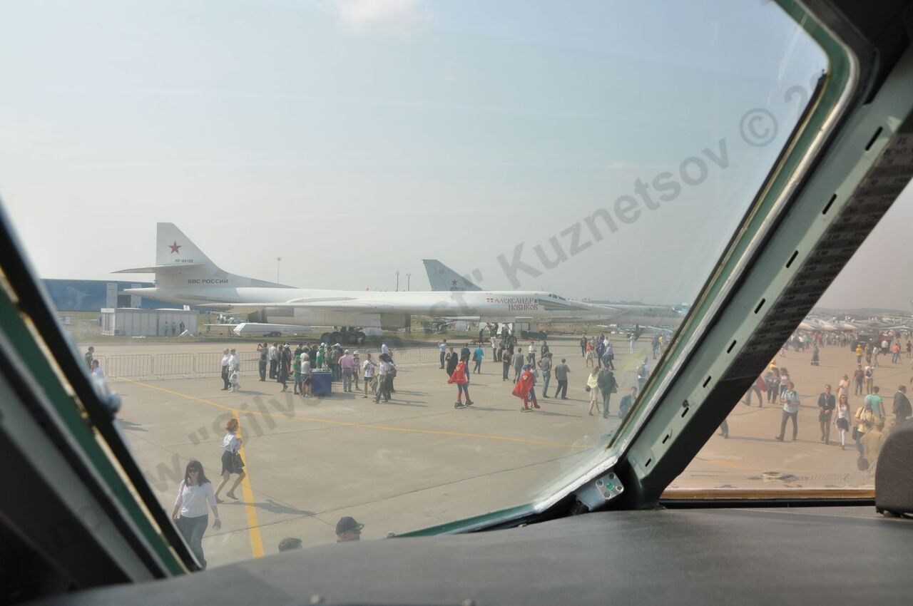 Yak-42LL_196.jpg