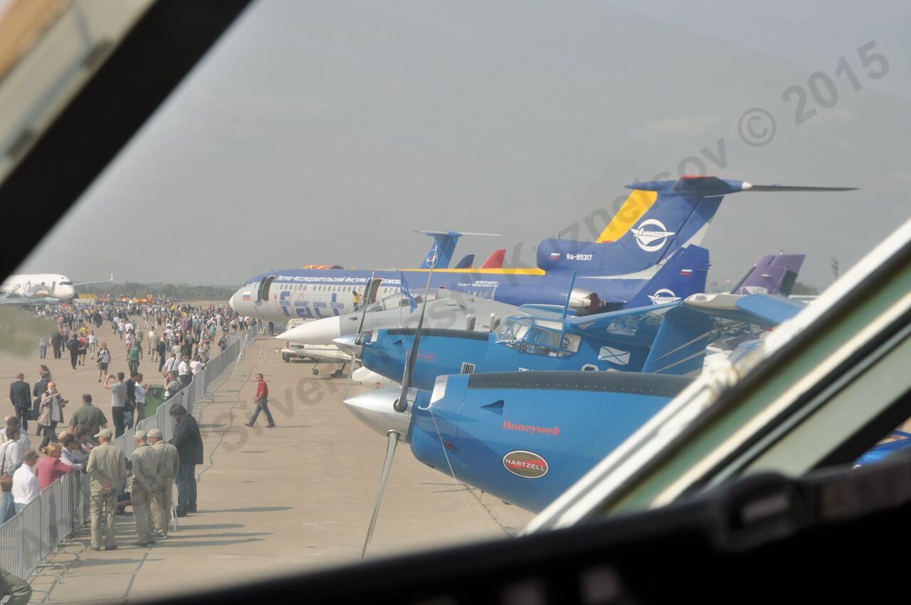 Yak-42LL_197.jpg