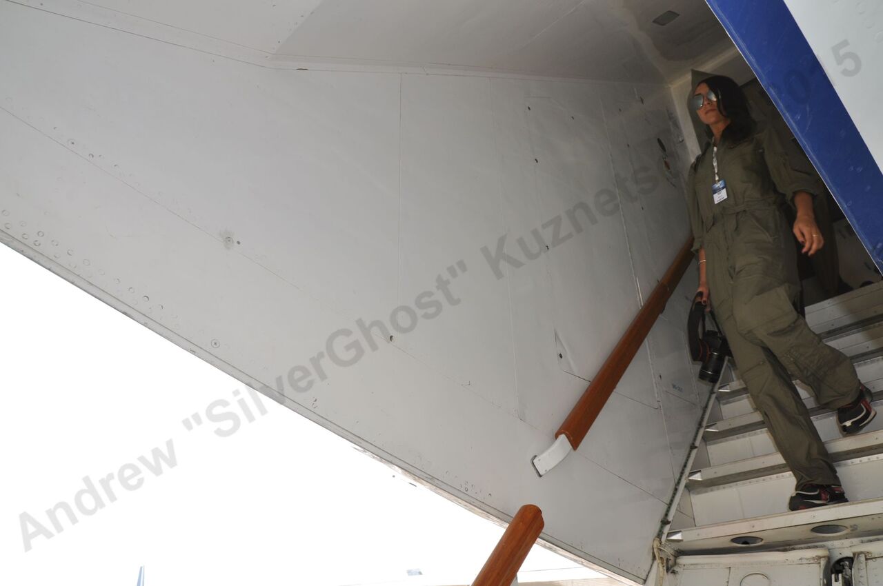 Yak-42LL_242.jpg