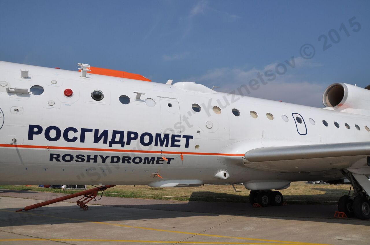 Yak-42LL_25.jpg