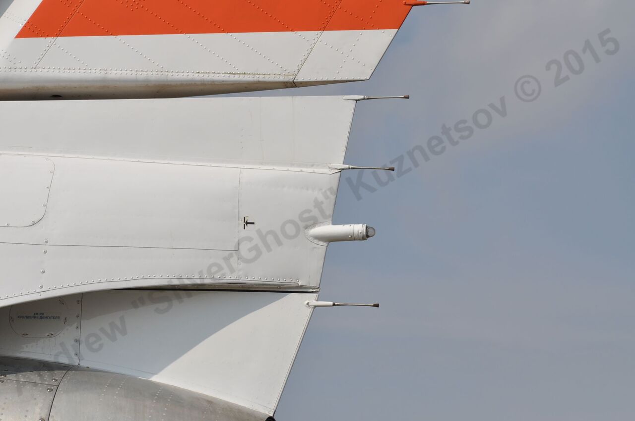 Yak-42LL_259.jpg