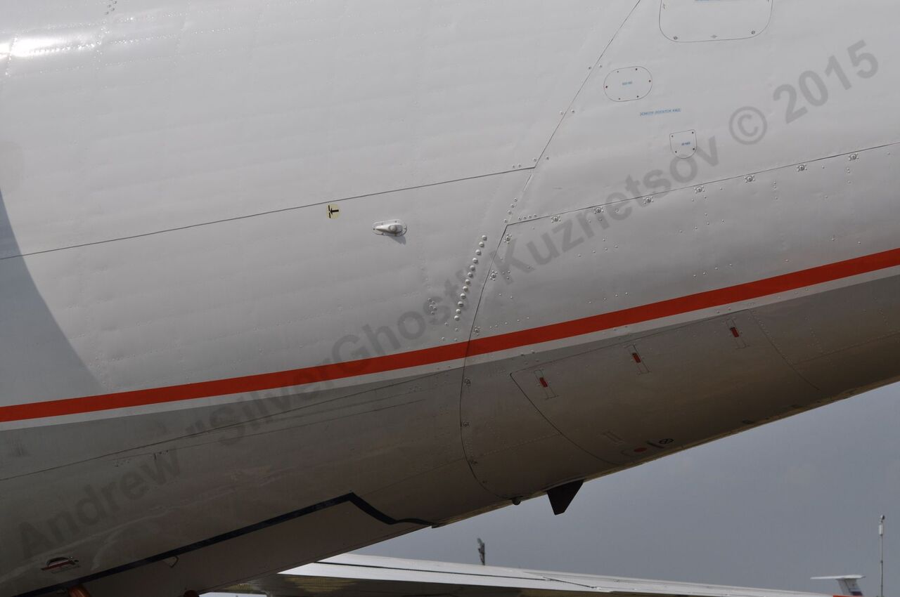 Yak-42LL_262.jpg