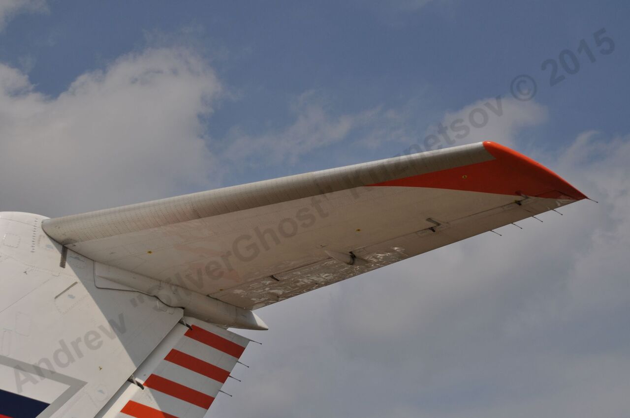 Yak-42LL_280.jpg