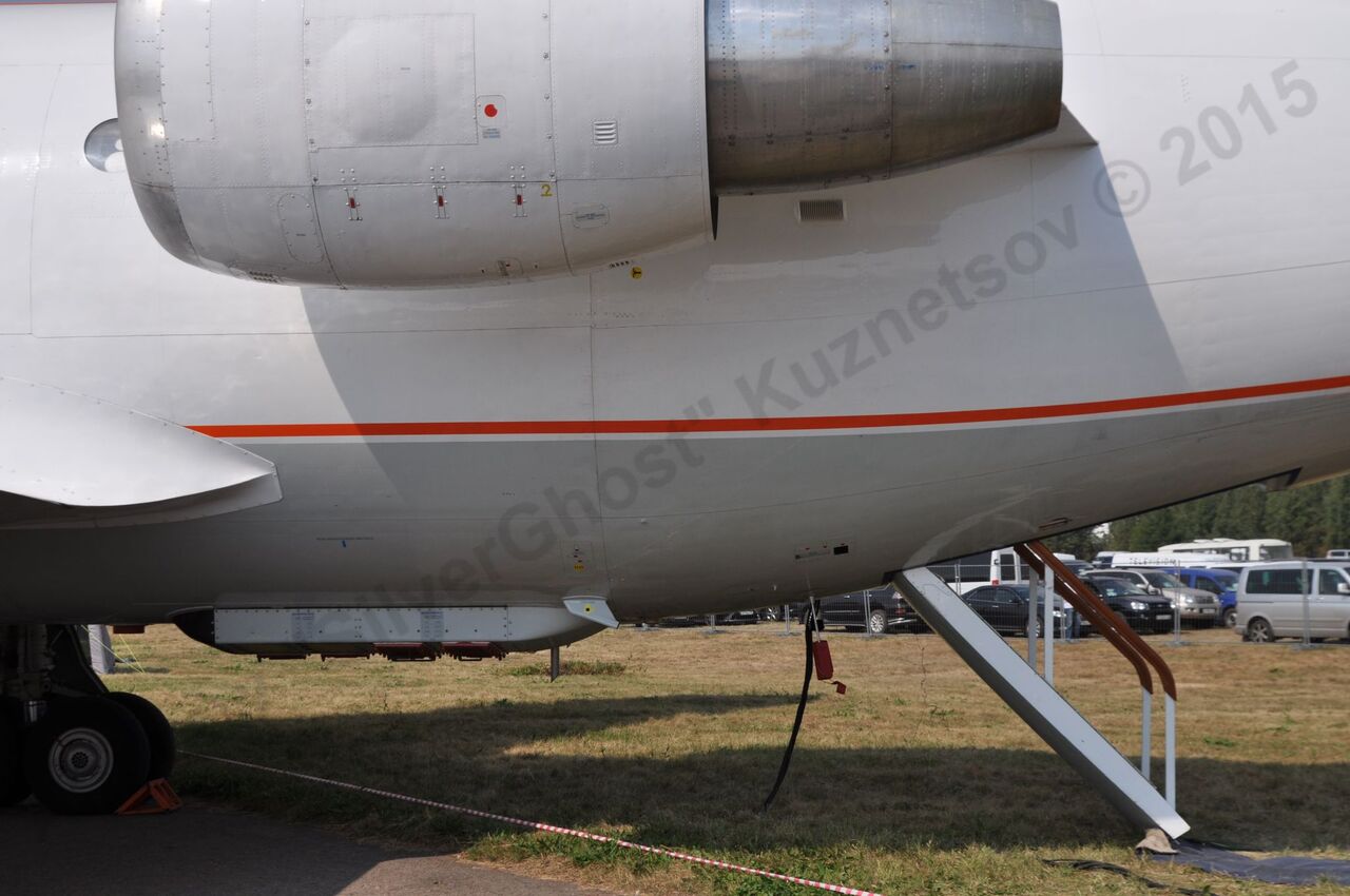 Yak-42LL_281.jpg