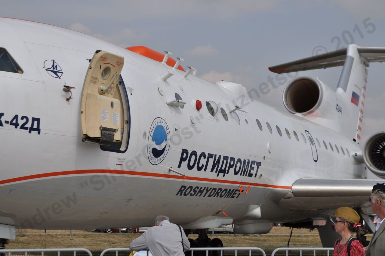 Yak-42LL_3.jpg