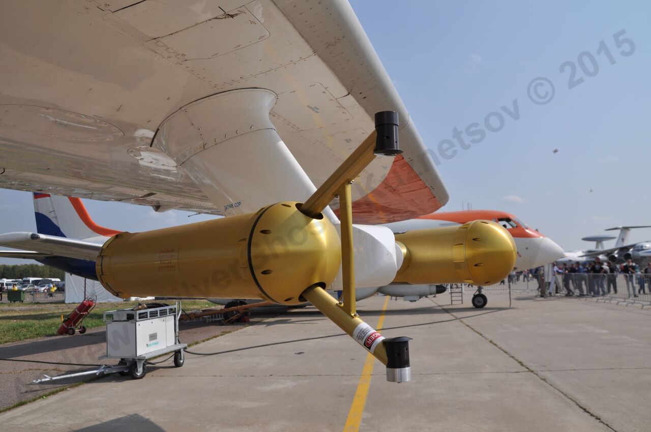 Yak-42LL_300.jpg