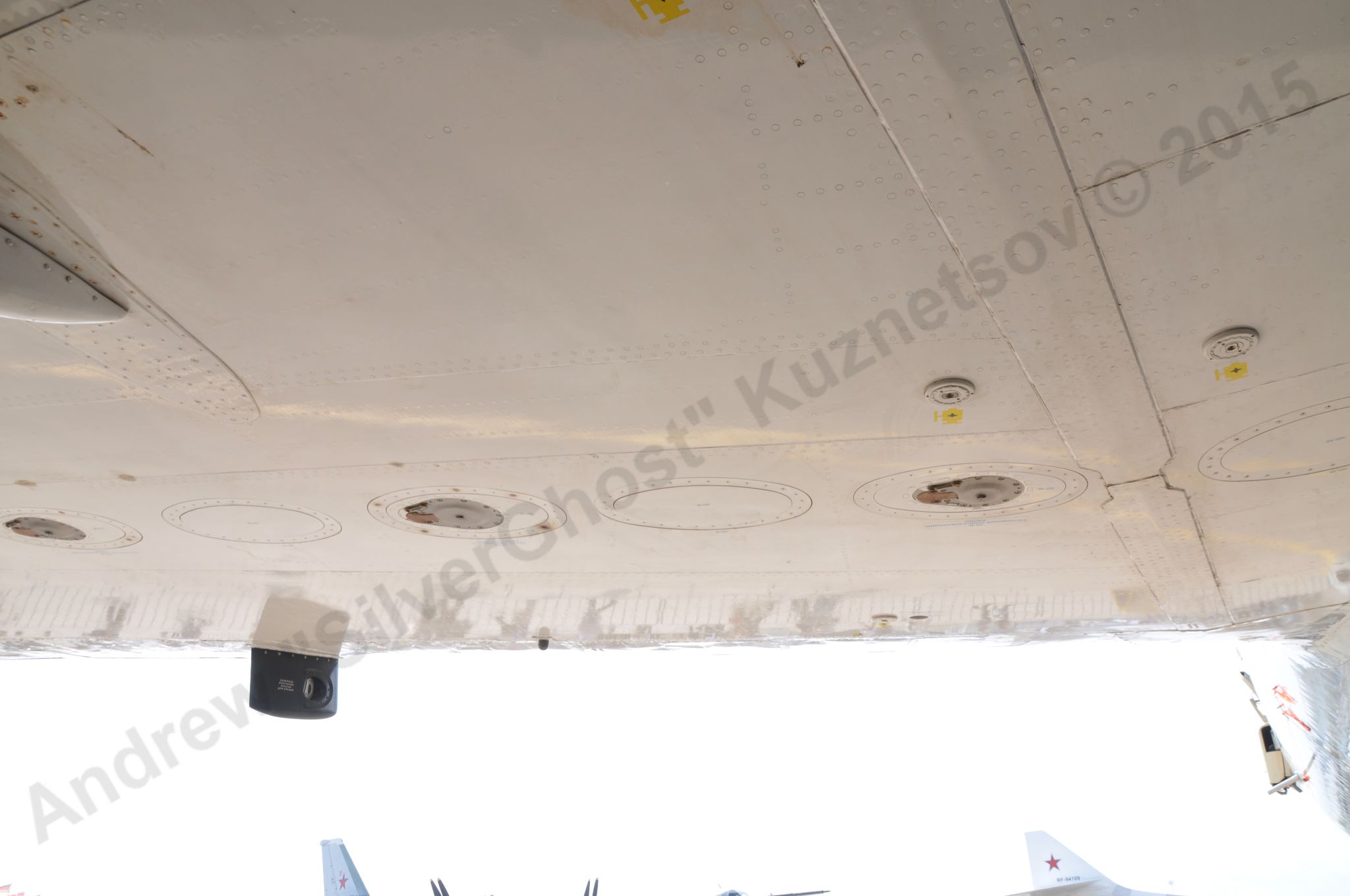 Yak-42LL_329.jpg