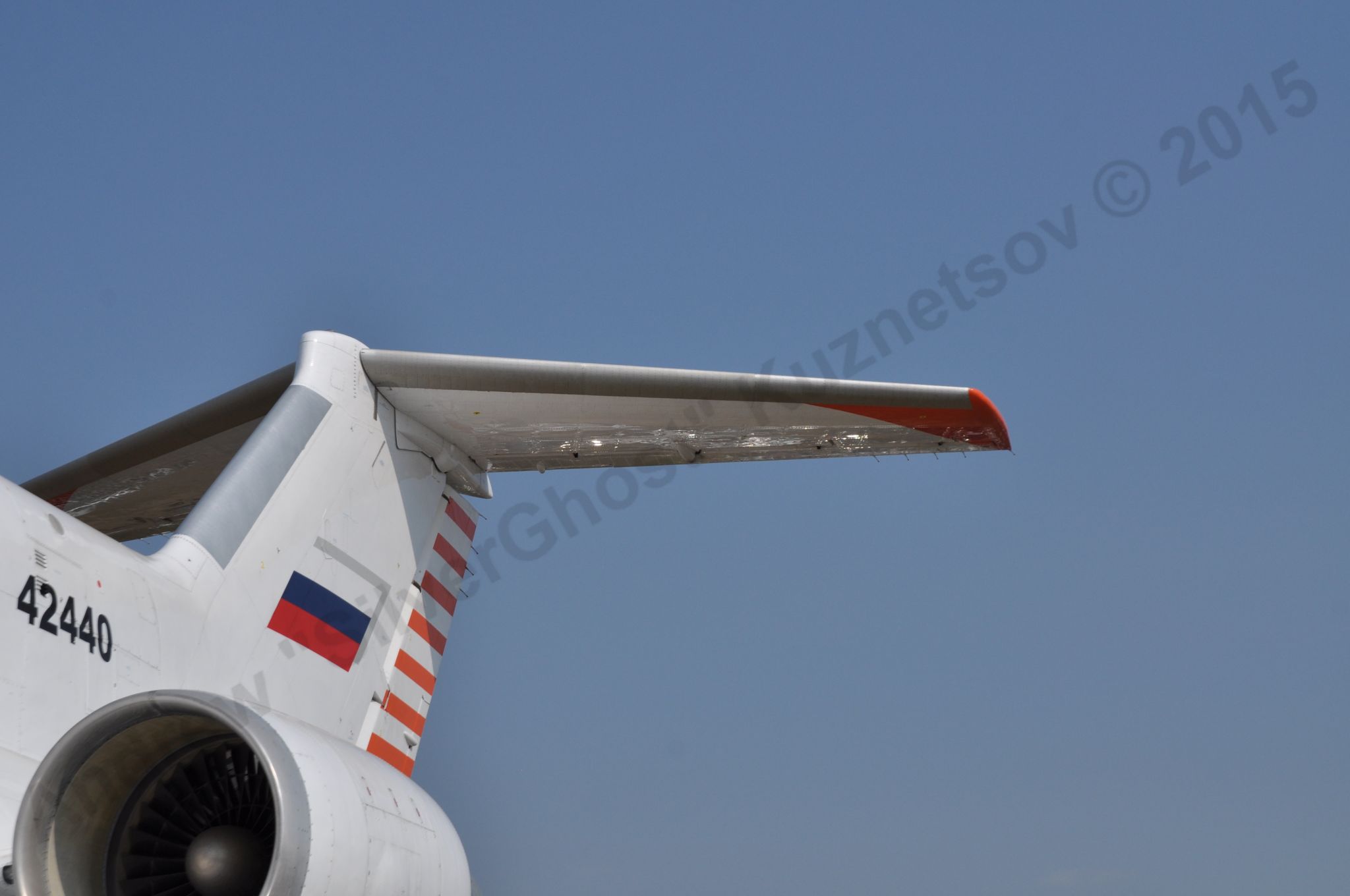 Yak-42LL_34.jpg