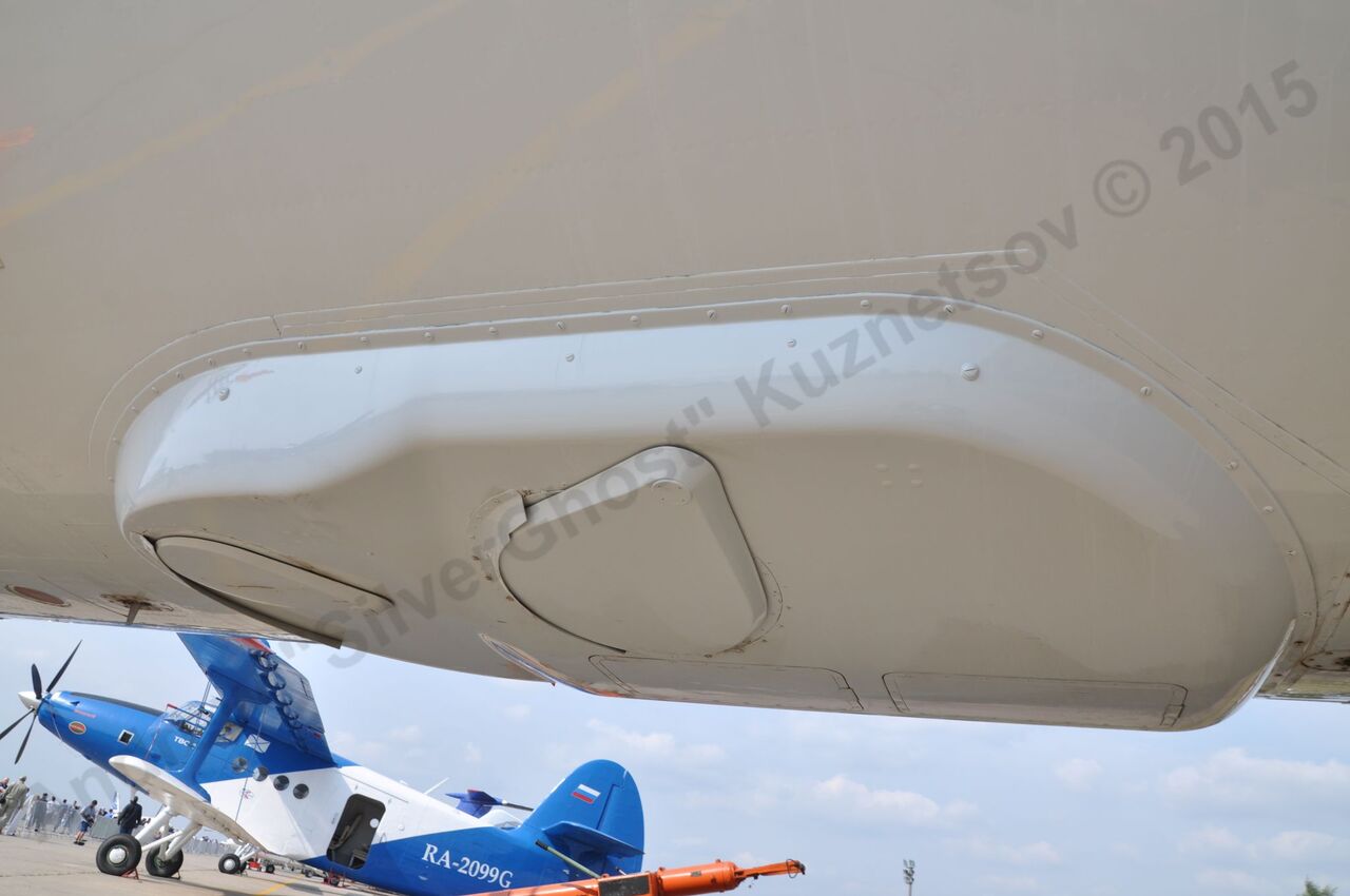 Yak-42LL_342.jpg