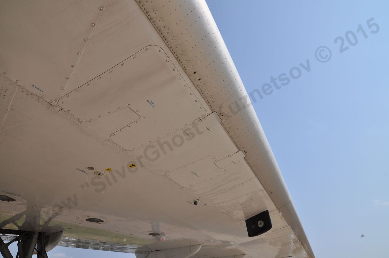 Yak-42LL_347.jpg