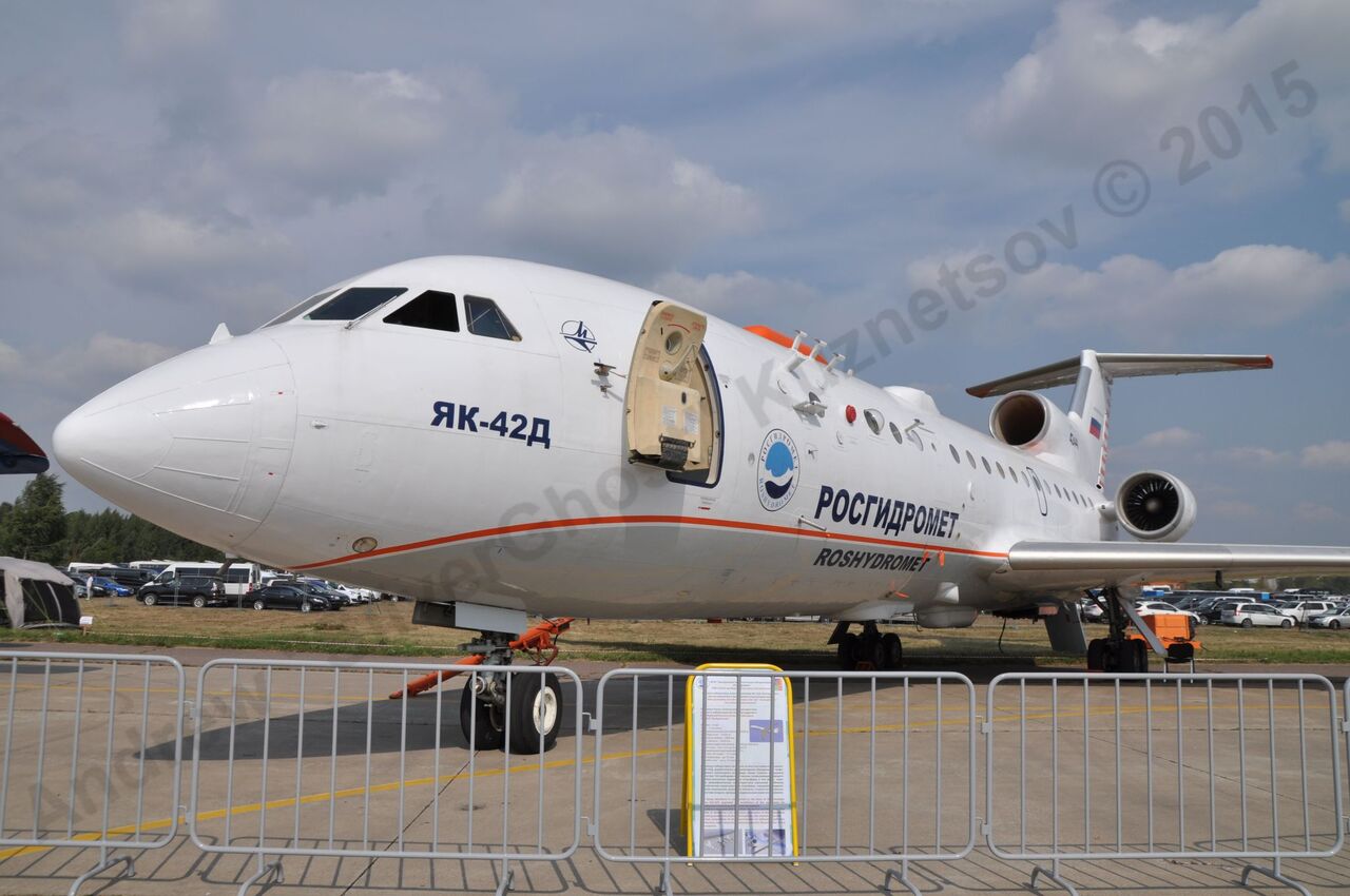 Yak-42LL_4.jpg