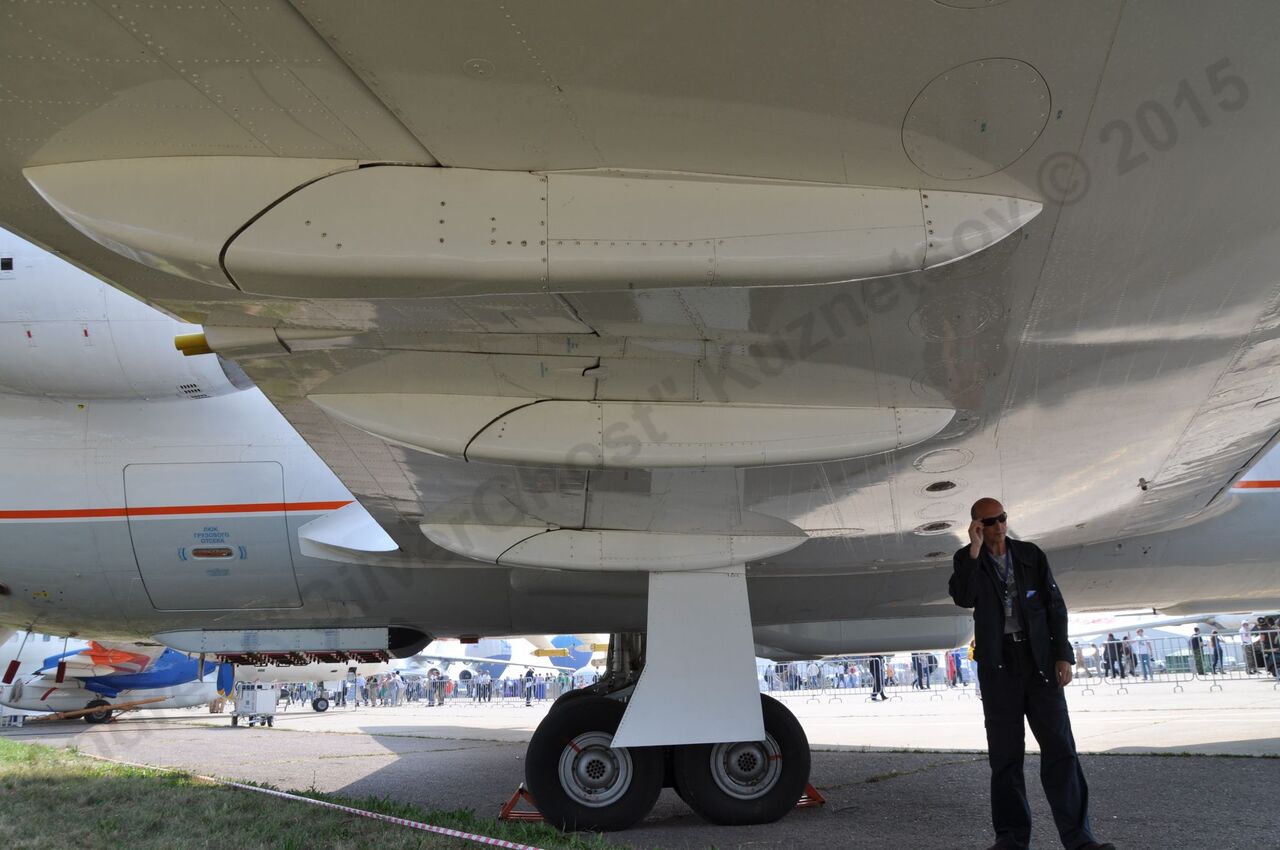 Yak-42LL_79.jpg