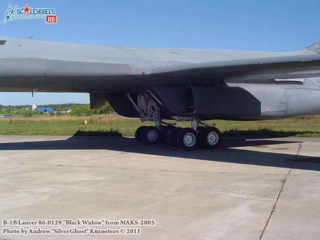 b-1b_0010.jpg