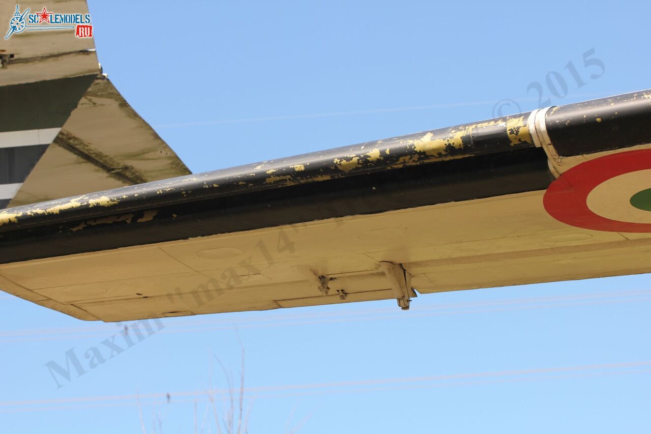 Grumman_S-2F_Tracker_115.jpg