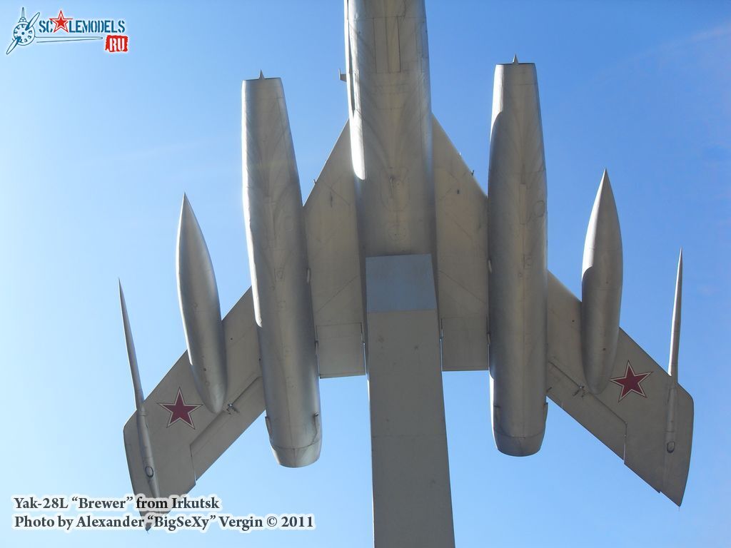 Yak-28L_51.JPG