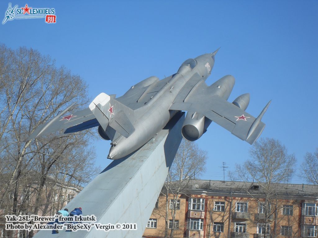 Yak-28L_29.JPG