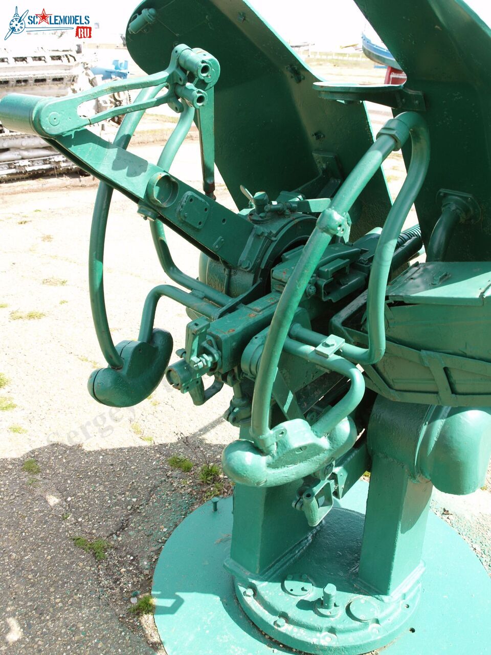 14,7-mm_AA-gun_7.jpg