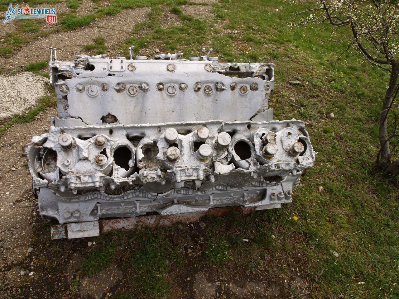 Engine_5.jpg