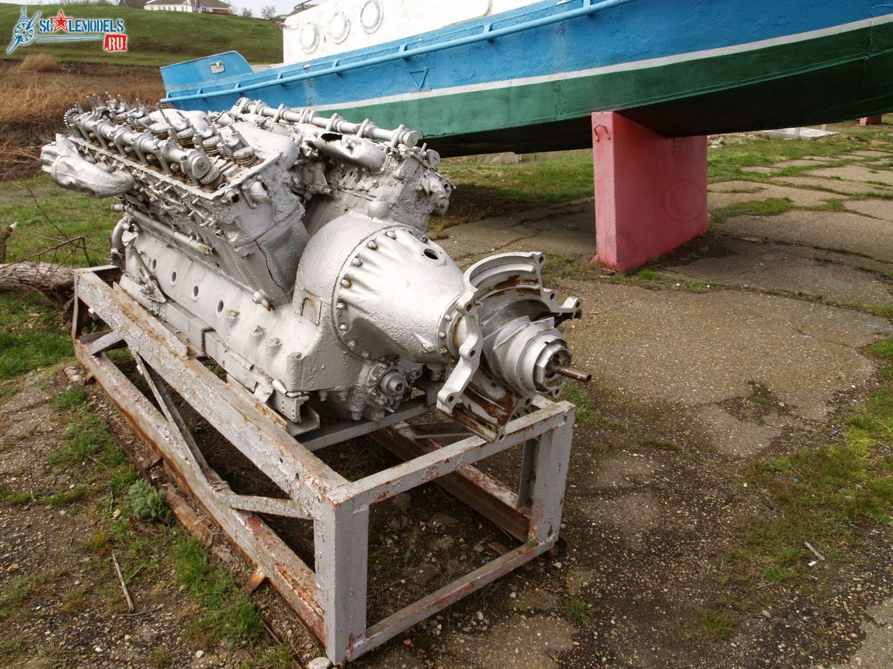 Engine_8.jpg