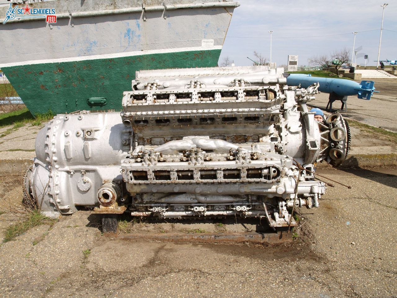 Engine_0.jpg