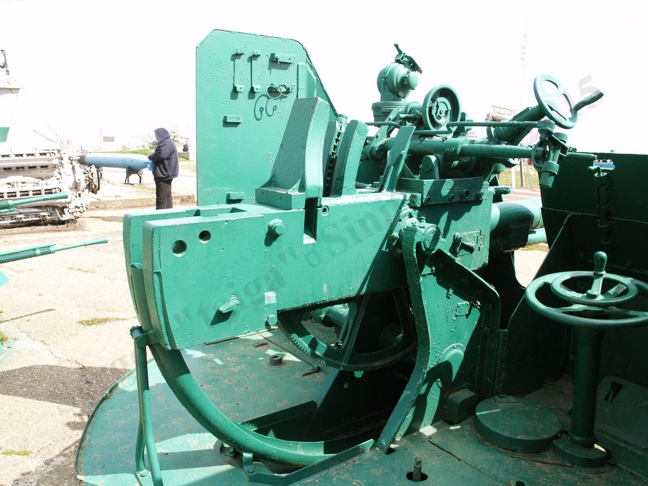 SM-21_AA-gun_17.jpg