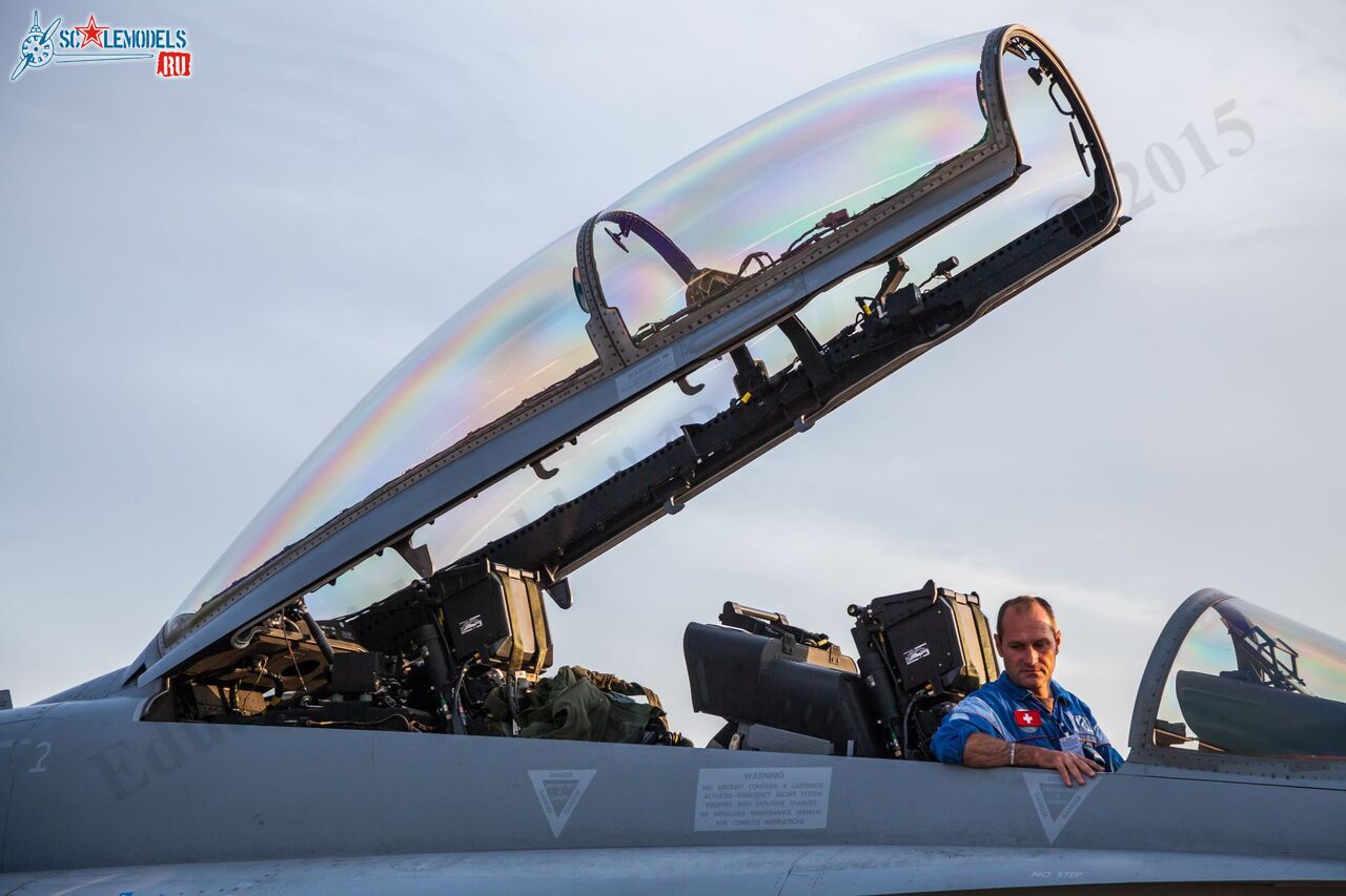 F-18_101.jpg