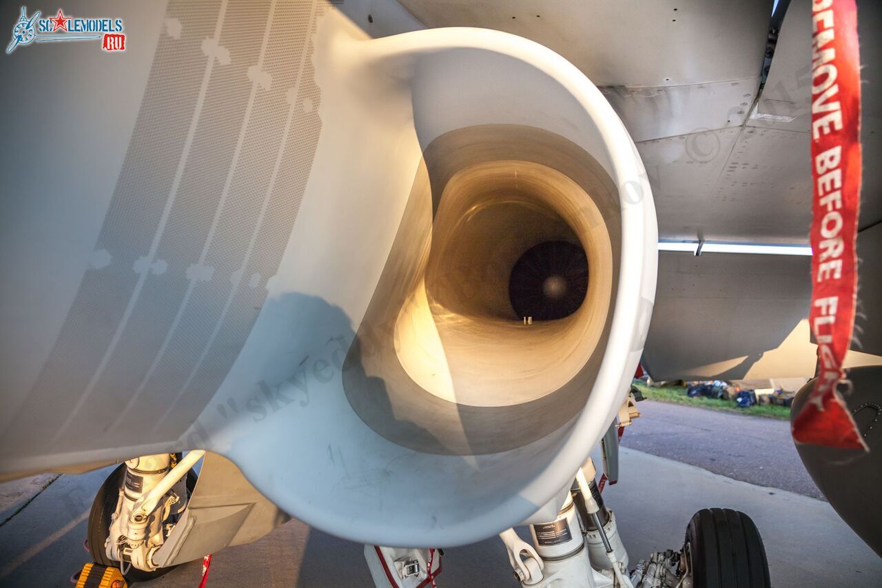 F-18_141.jpg