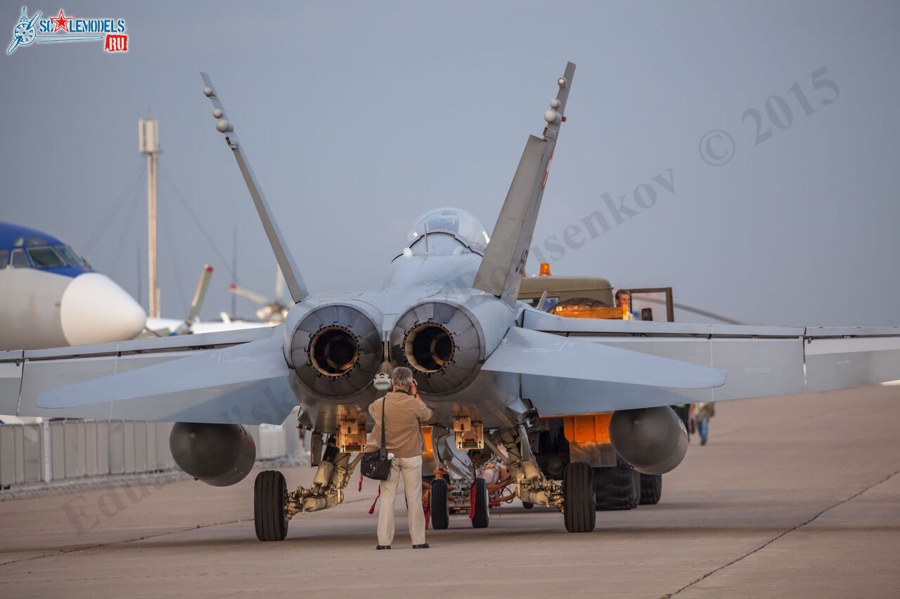 F-18_50.jpg