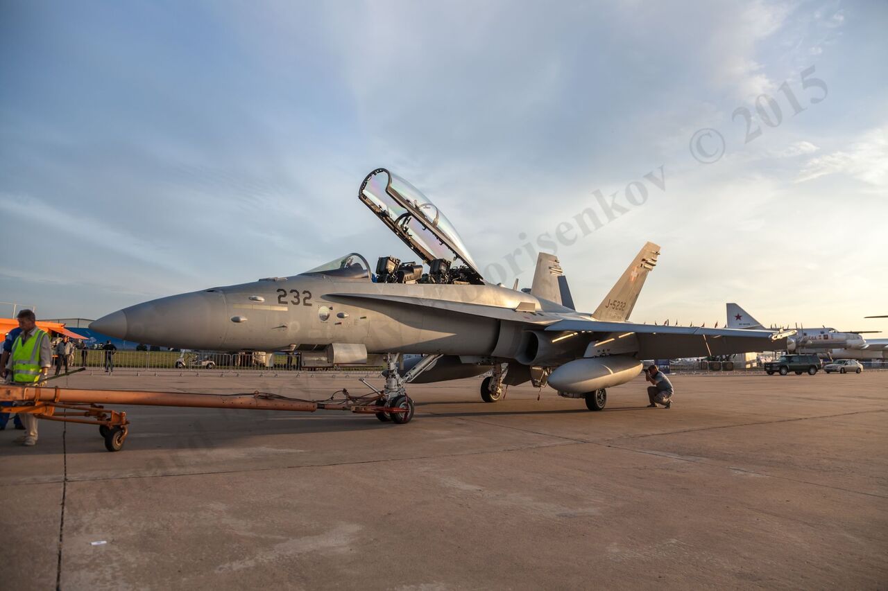 F-18_74.jpg