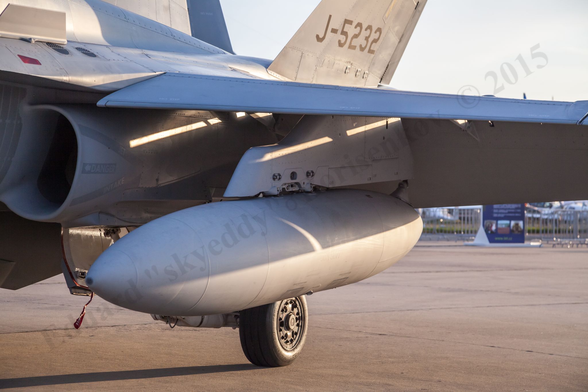 F-18_77.jpg