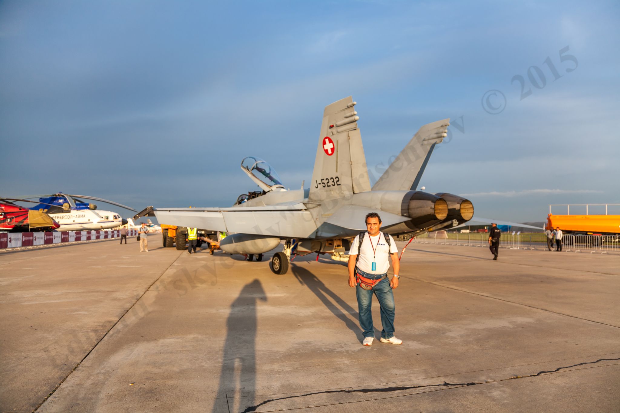 F-18_81.jpg