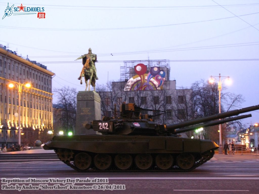 victory_parade_0301.jpg