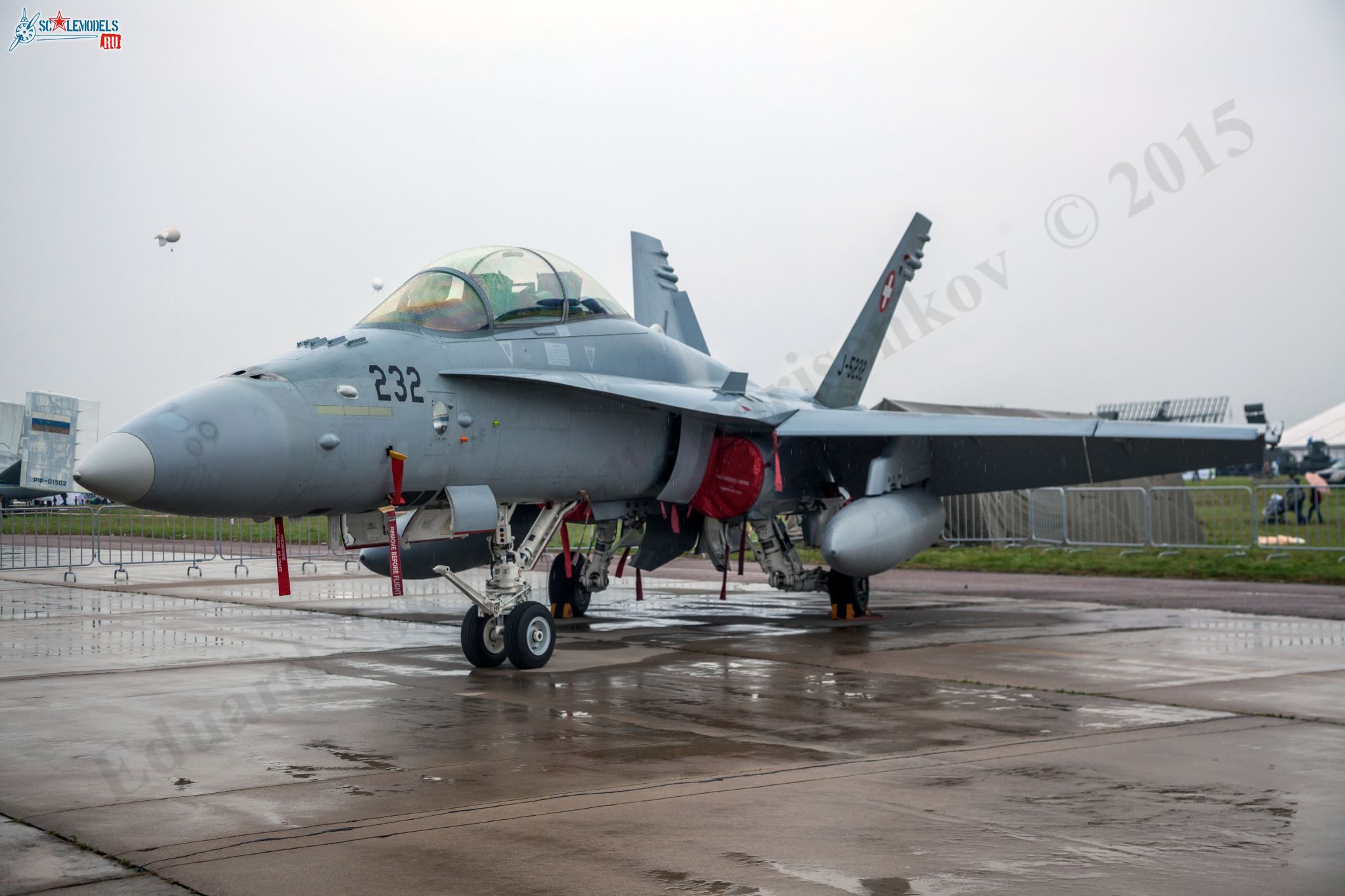 F-18_10.jpg